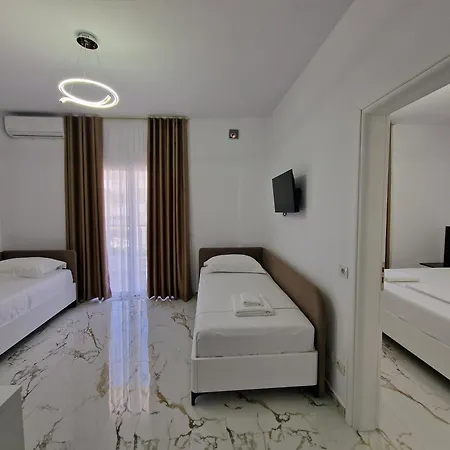 Klari 3* Ksamil