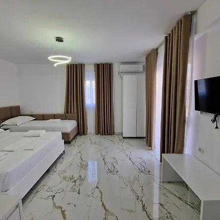Hotel Klari 3*