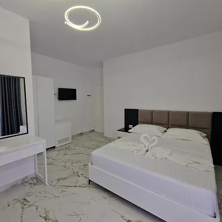 Hotel Klari 3*