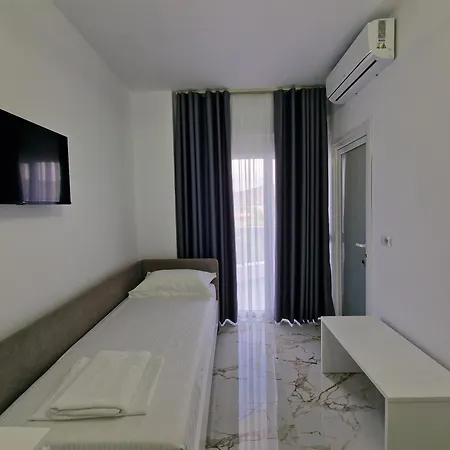 Klari Hotel 3*