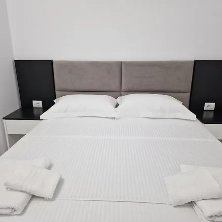 Hotel Klari 3*