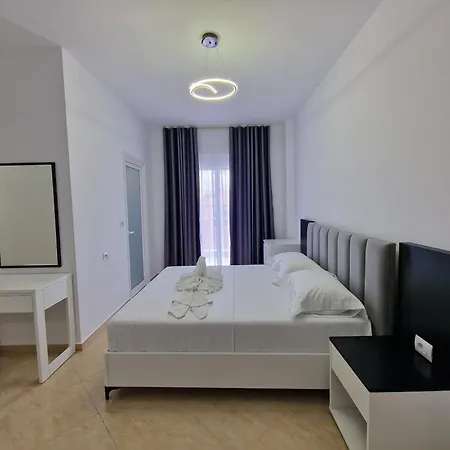 Klari 3* Ksamil