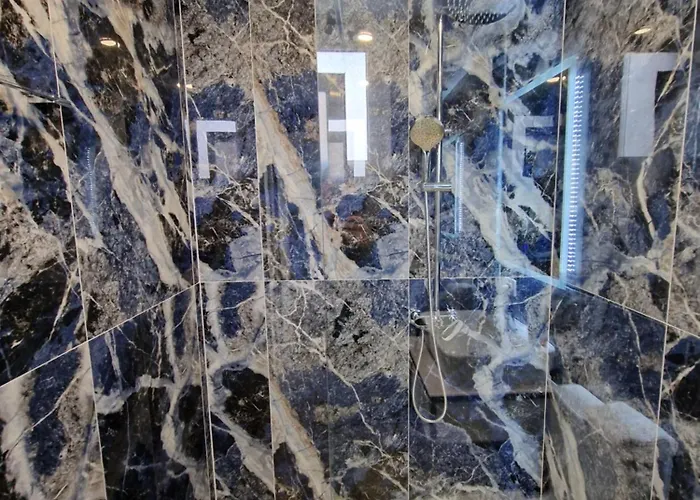 Klari Εξαμίλιο